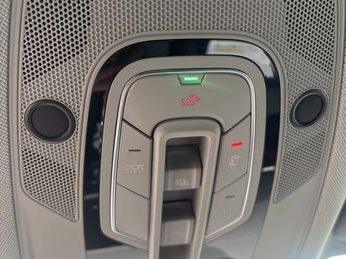 Used 2024 Audi Q5 2.0T Premium image 22