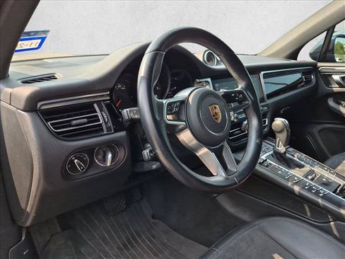 Used 2021 Porsche Macan AWD/4WD image 16