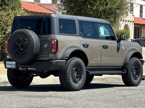 New 2026 Ford Bronco Outer Banks w/ Sasquatch Package AWD/4WD image 4