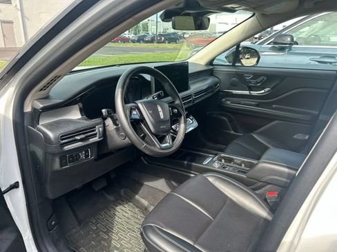 Used 2023 Lincoln Corsair AWD w/ Equipment Group 101A image 6