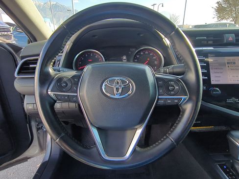Used 2019 Toyota Camry XSE image 17