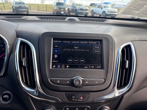 Used 2023 Chevrolet Equinox LT image 19