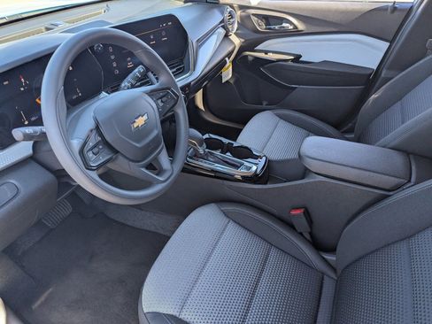 Used 2026 Chevrolet Trax LT image 22