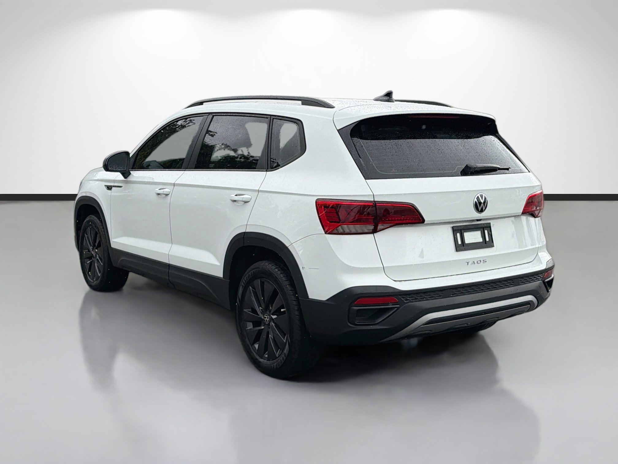 Used 2023 Volkswagen Taos S FWD image 5
