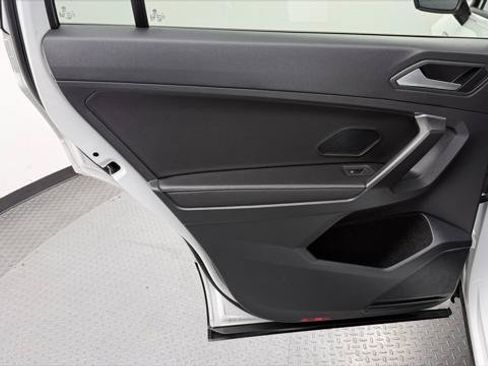 Used 2022 Volkswagen Tiguan S AWD/4WD image 17