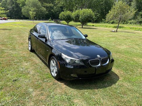 Used 2008 BMW 528xi Sedan image 1