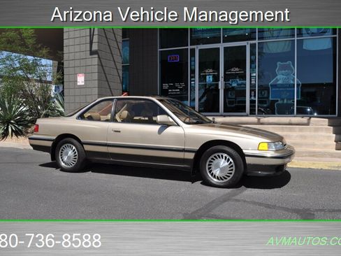 Used 1990 Acura Legend L image 2