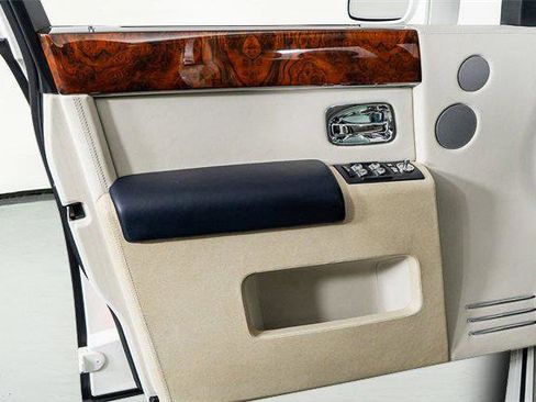 Used 2016 Rolls-Royce Phantom Sedan image 54