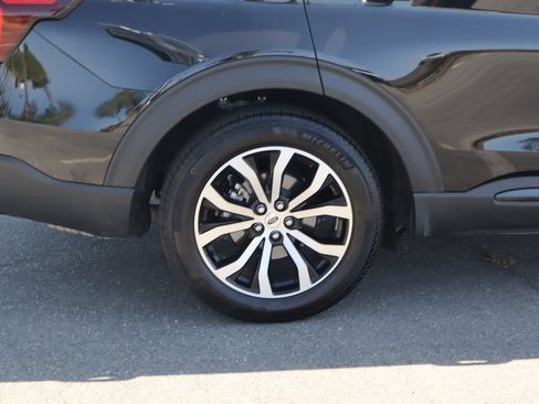 Used 2025 Ford Explorer ST-Line w/ Premium Package RWD image 11
