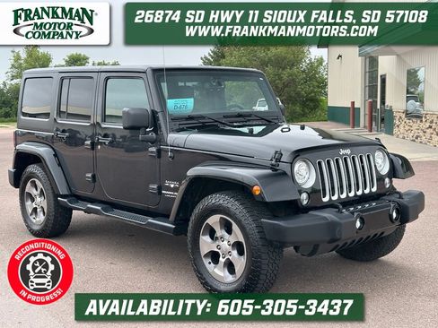 Used 2018 Jeep Wrangler Unlimited Sahara AWD/4WD image 1