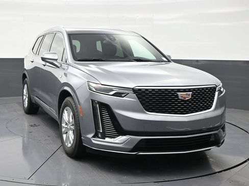 Used 2024 Cadillac XT6 Luxury FWD image 7