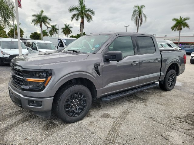 Used 2024 Ford F150 XLT w/ XLT Black Appearance Package RWD image 2