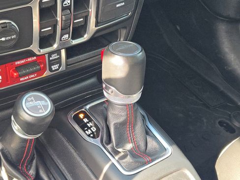 Used 2022 Jeep Gladiator Rubicon w/ LED Lighting Group image 34