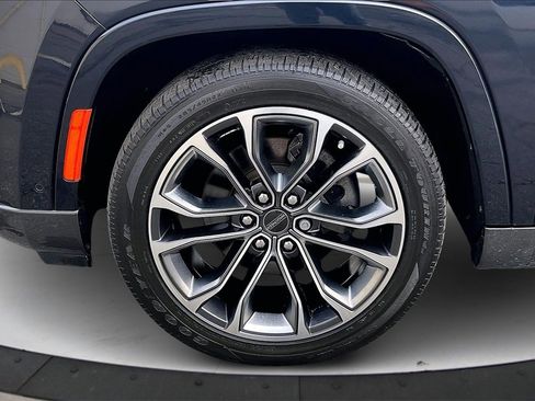 Used 2022 Jeep Grand Wagoneer Series III image 36