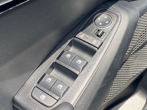 New 2026 Kia Seltos S FWD image 12