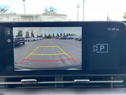 Used 2025 Hyundai Kona SEL image 17