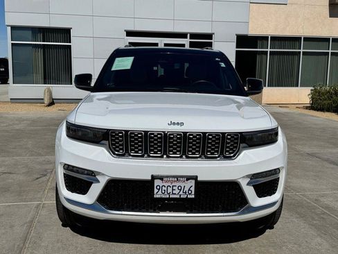 Used 2023 Jeep Grand Cherokee Summit w/ Luxury Tech Group V AWD/4WD image 2