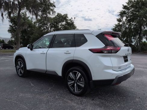 Certified 2024 Nissan Rogue SL w/ SL Premium Package FWD image 6