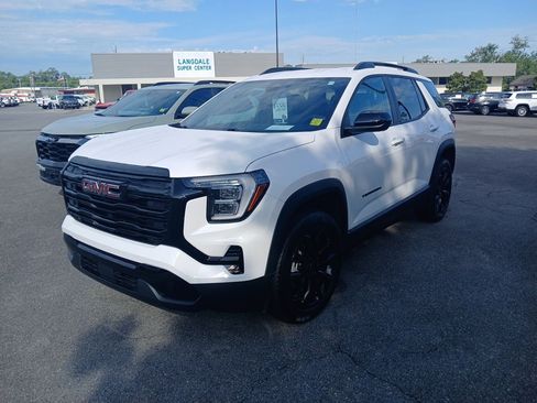 Used 2026 GMC Terrain Elevation w/ Elevation Premium Package FWD image 1