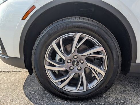 Used 2024 Lincoln Corsair FWD image 18