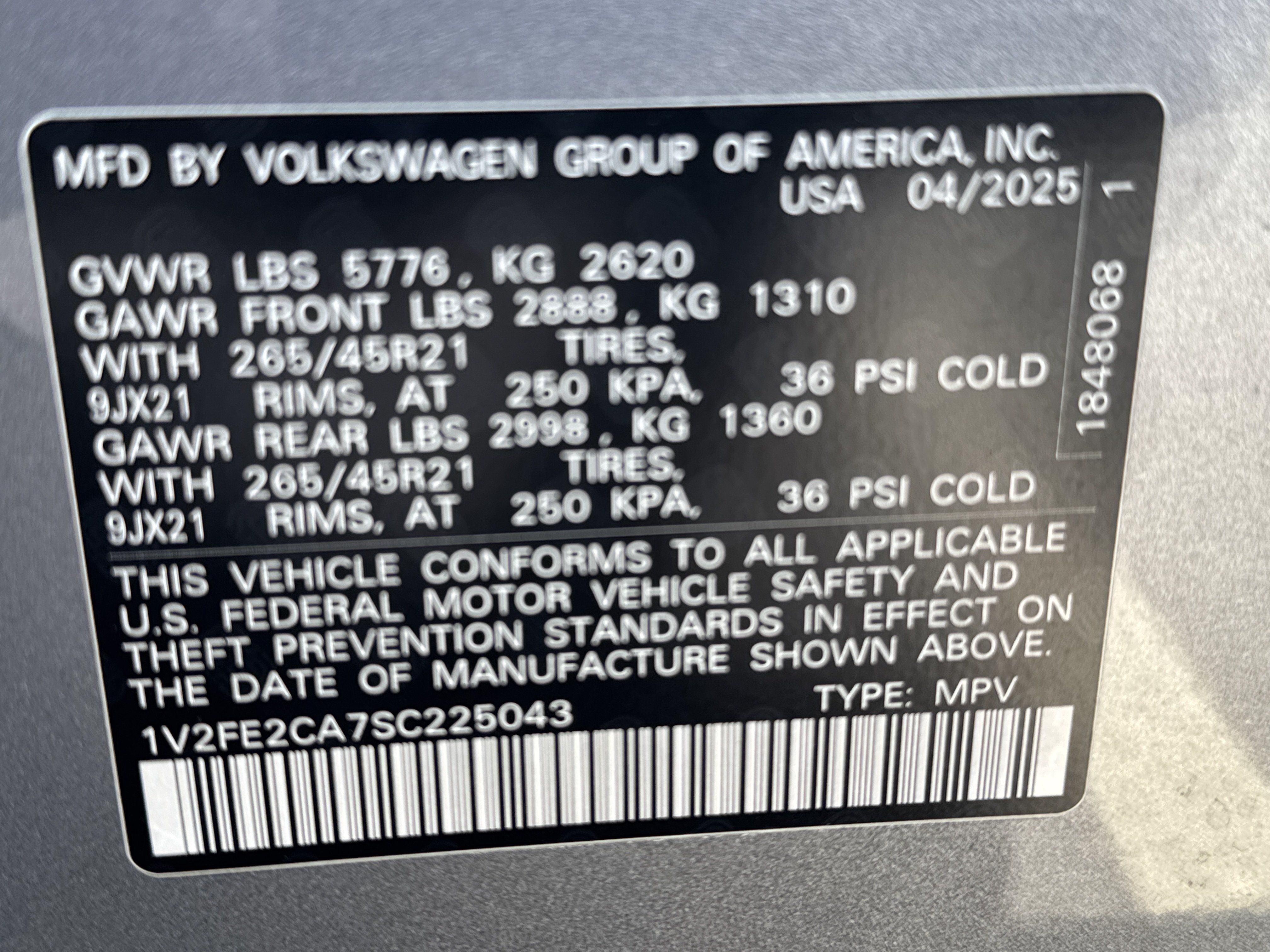 Used 2025 Volkswagen Atlas Cross Sport SEL Premium R-Line AWD/4WD image 35