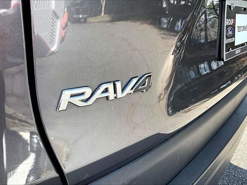 Used 2024 Toyota RAV4 XLE FWD image 49