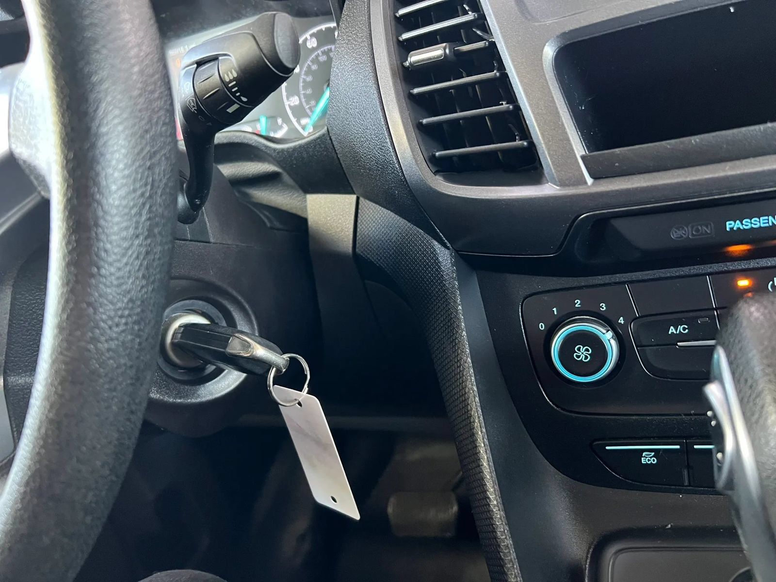 Used 2020 Ford Transit Connect XL FWD image 17