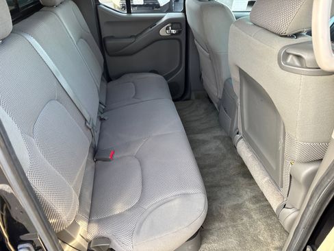 Used 2014 Nissan Frontier SV w/ SV Value Truck Package image 19