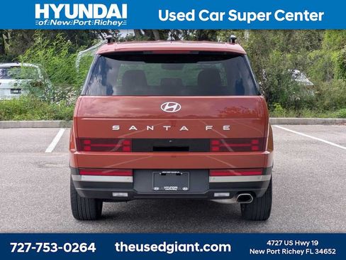 Used 2025 Hyundai Santa Fe Limited FWD image 4