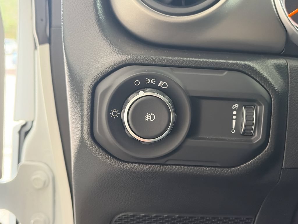 Used 2023 Jeep Wrangler Sport AWD/4WD image 13