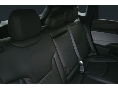 New 2026 Jeep Compass Latitude image 28