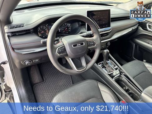 Used 2024 Jeep Compass Trailhawk image 40