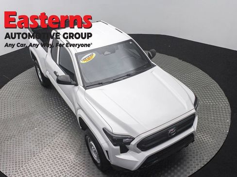Used 2025 Toyota Tacoma SR RWD image 3