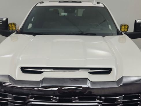 Used 2024 GMC Sierra 3500 Denali Ultimate image 11