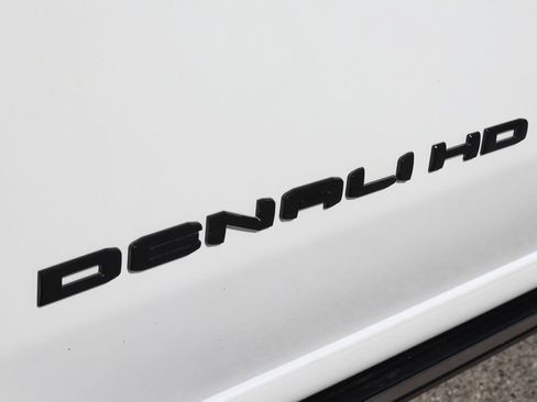 Used 2025 GMC Sierra 2500 Denali w/ Denali Reserve Package AWD/4WD image 57