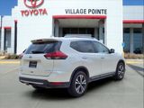 Used 2017 Nissan Rogue SL image 3