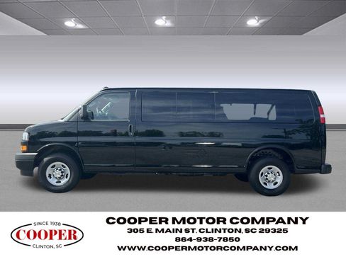 Used 2025 Chevrolet Express 3500 LS RWD image 2