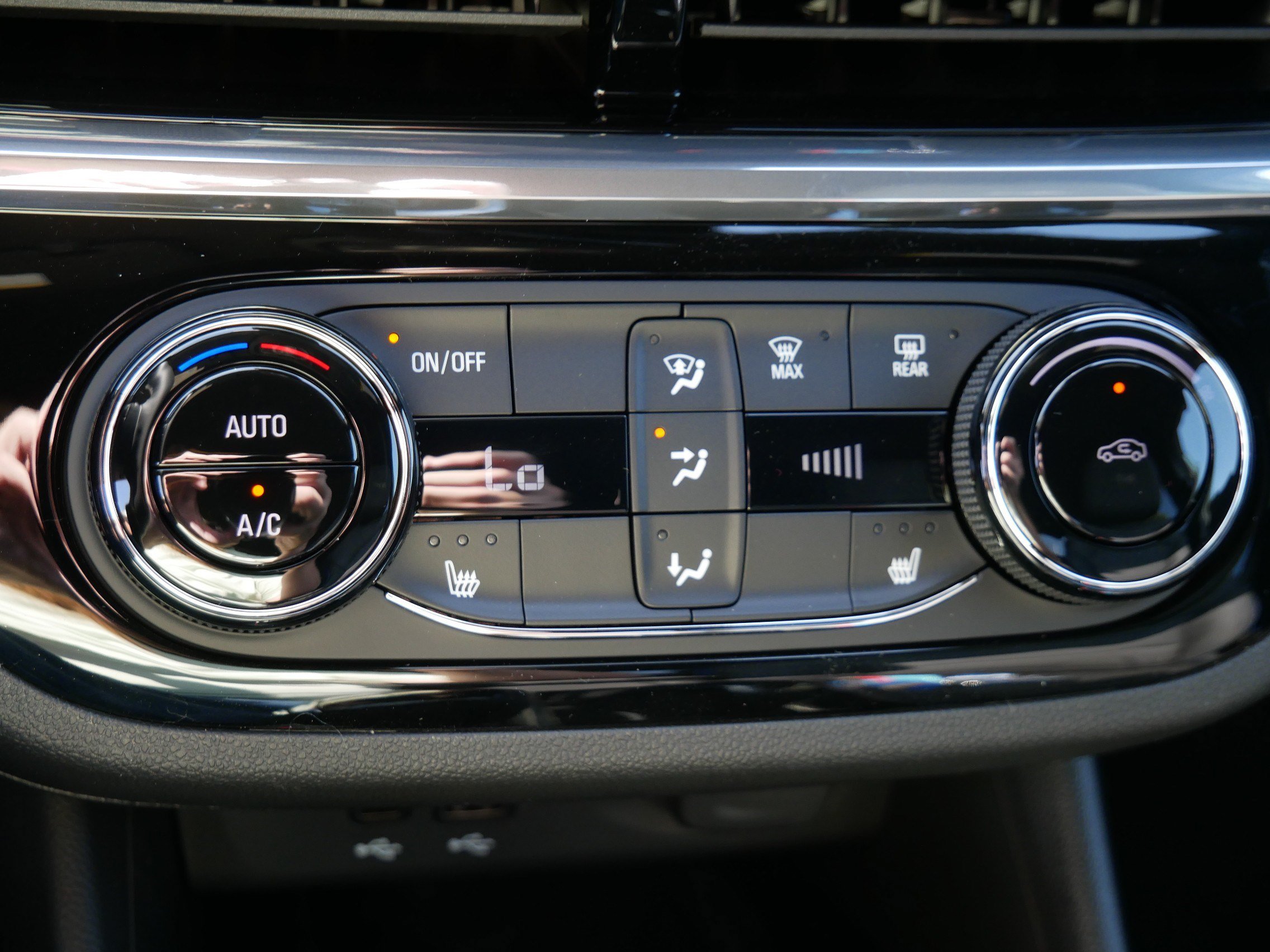 New 2026 Buick Envista Sport Touring w/ Convenience I Package FWD image 8