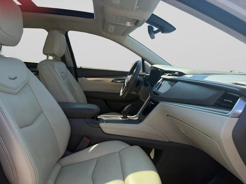 Used 2018 Cadillac XT5 Luxury AWD/4WD image 34