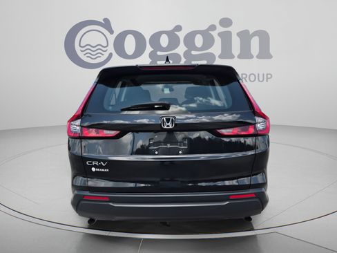 Used 2023 Honda CR-V LX image 5