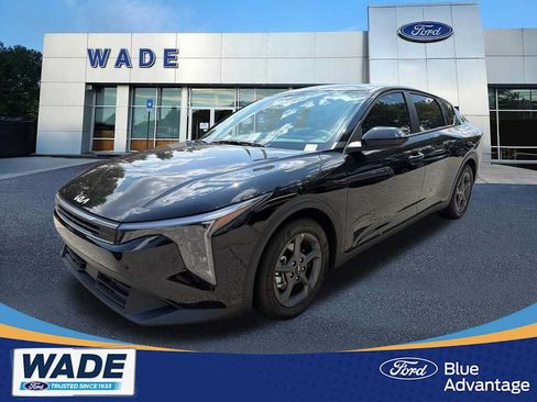 Used 2025 Kia K4 FWD image 1