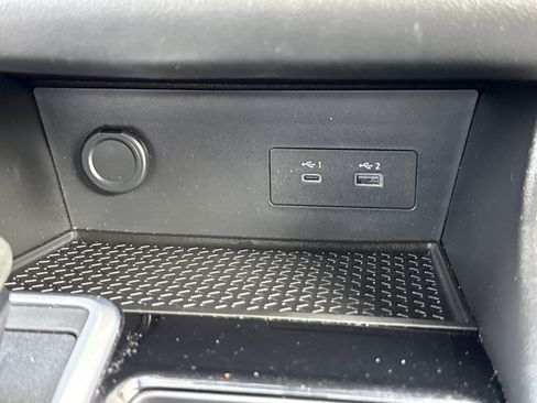 Used 2025 Nissan Pathfinder SV FWD image 27