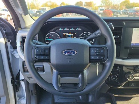 New 2026 Ford F550 4x4 Crew Cab image 21