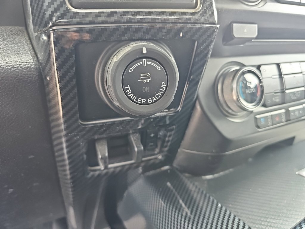 Used 2018 Ford F150 Lariat w/ Equipment Group 502A Luxury AWD/4WD image 23