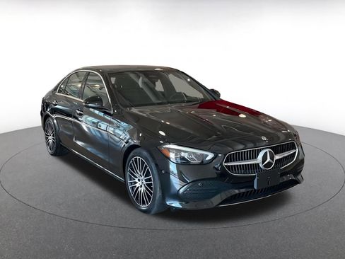 Used 2024 Mercedes-Benz C 300 Sedan image 3