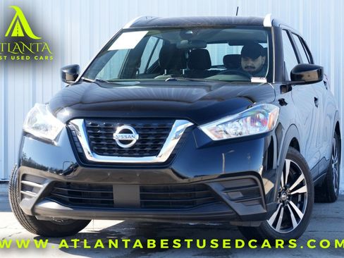 Used 2020 Nissan Kicks SV image 1