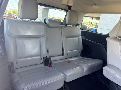 Used 2025 Ford Expedition Active AWD/4WD image 6