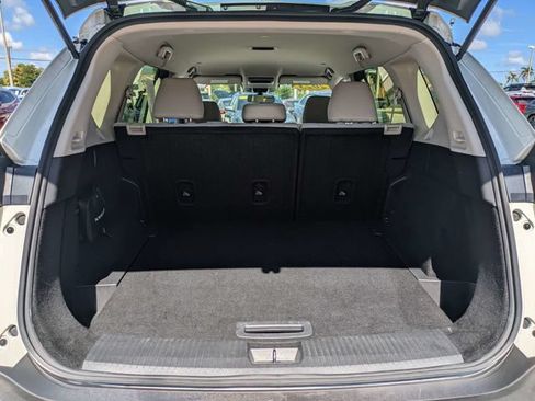 Used 2023 Nissan Rogue SV AWD/4WD image 13