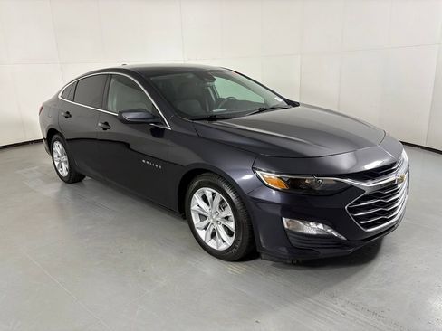 Used 2023 Chevrolet Malibu LT FWD image 2
