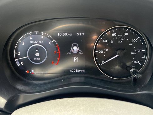 Used 2023 Nissan Kicks SR FWD image 12